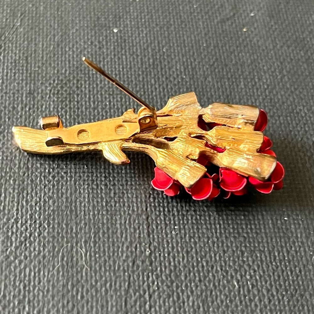 Vintage Dozen Roses Pin - Picture 7 of 8